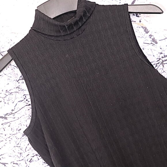 BLACK SLEEVELESS KNIT M Fashion Bug Lightweight Sweater Shell Spring Fall Office - Picture 1 of 6